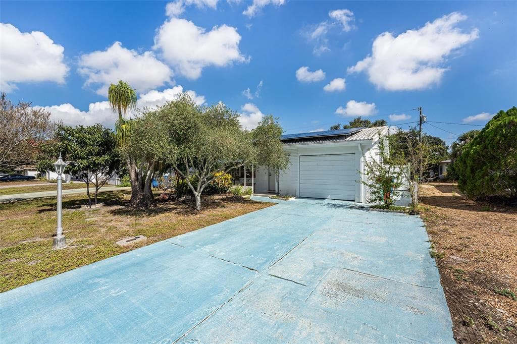 2066 HIGH RIDGE DRIVE CLEARWATER, FL 33763