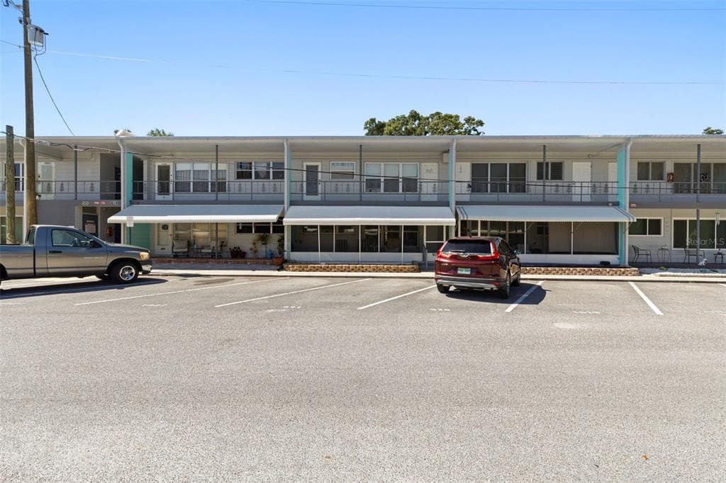 4152 55TH WAY N UNIT 927 KENNETH CITY, FL 33709