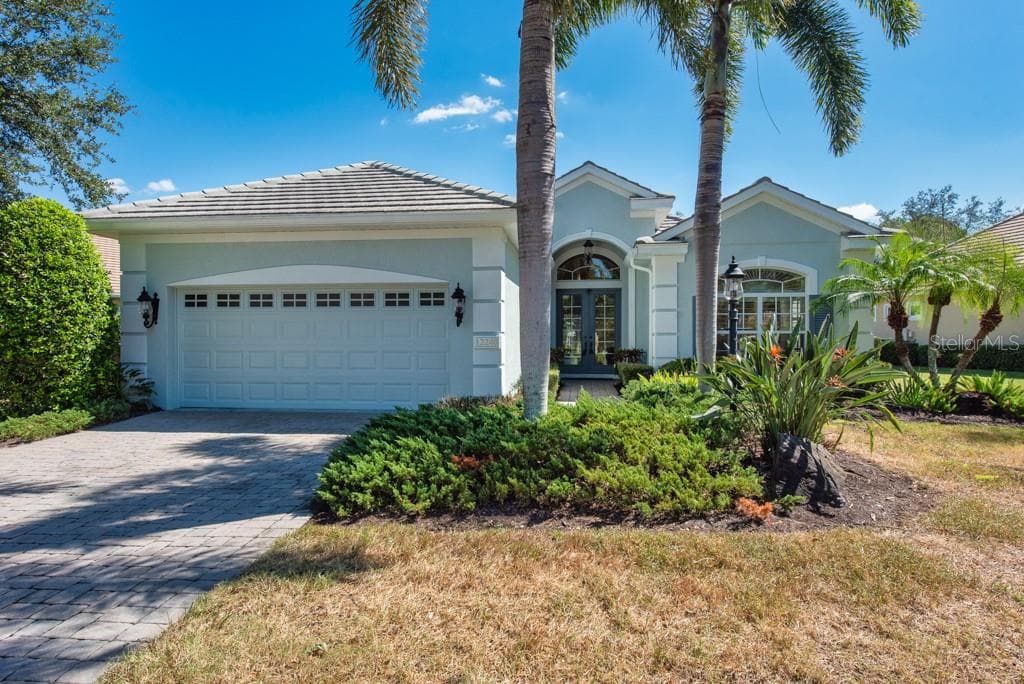 12240 THORNHILL COURT LAKEWOOD RANCH, FL 34202