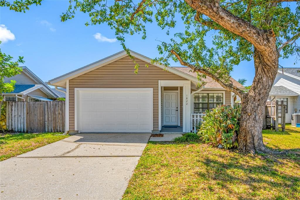 1822 TALL PINES DRIVE LARGO, FL 33771