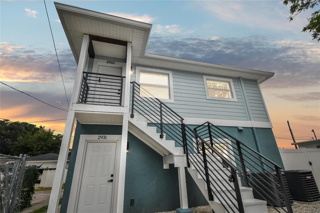 2933 5TH AVENUE S ST PETERSBURG, FL 33712