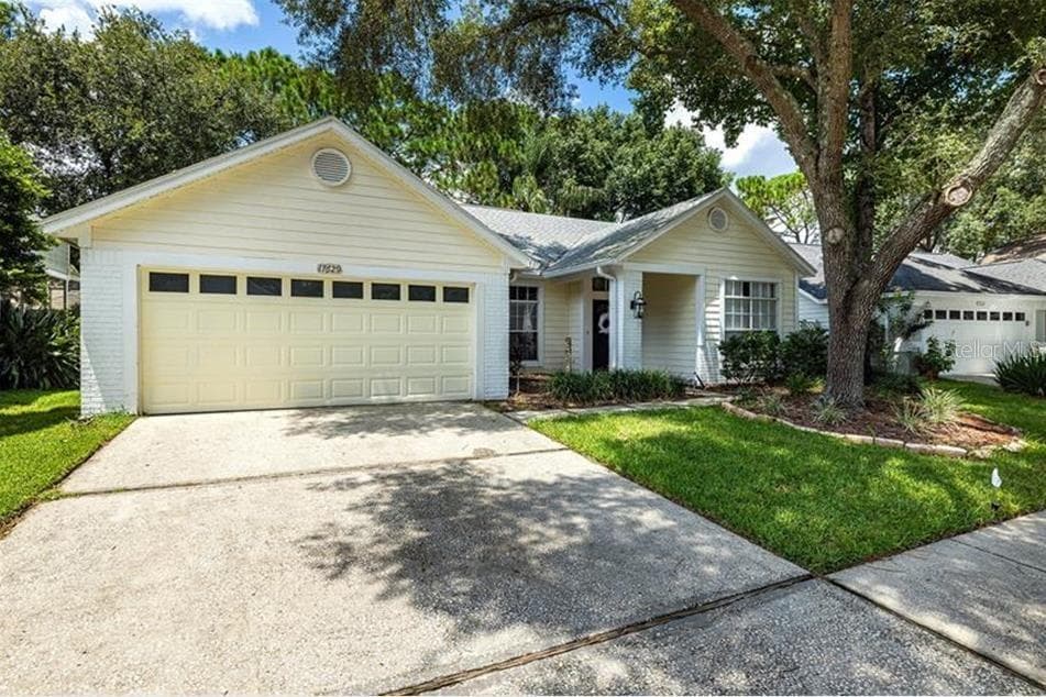 17629 ESPRIT DRIVE TAMPA, FL 33647