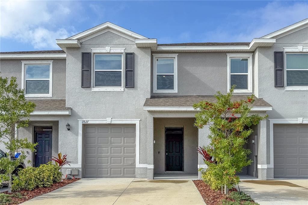 17637 CRESCENT MOON LOOP BRADENTON, FL 34211