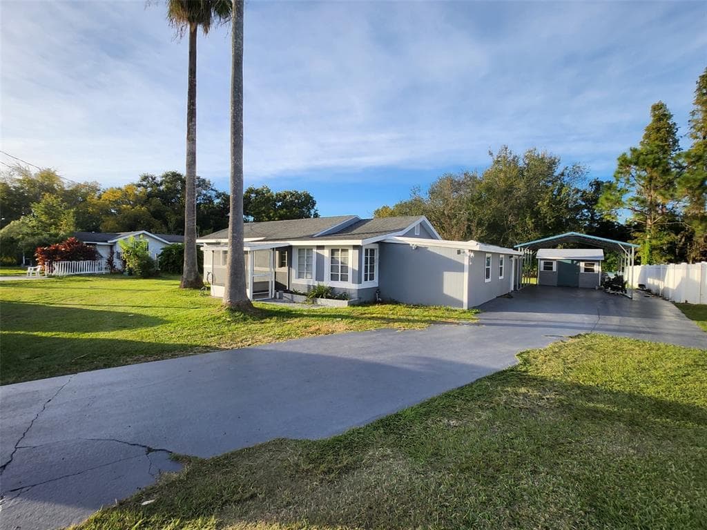 2212 LAKEVIEW STREET LAKELAND, FL 33801