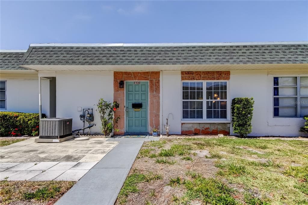 7727 39TH AVENUE N ST PETERSBURG, FL 33709