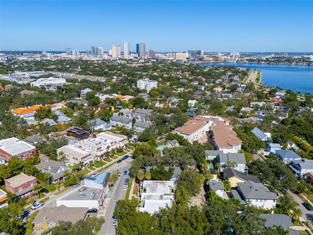 1906 W DEKLE AVENUE UNIT H TAMPA, FL 33606