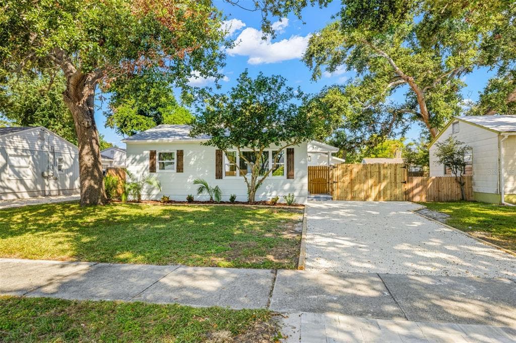5517 13TH AVENUE S GULFPORT, FL 33707