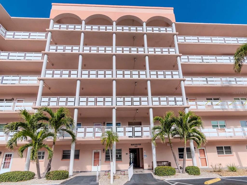 6025 SHORE BOULEVARD S UNIT 405 GULFPORT, FL 33707