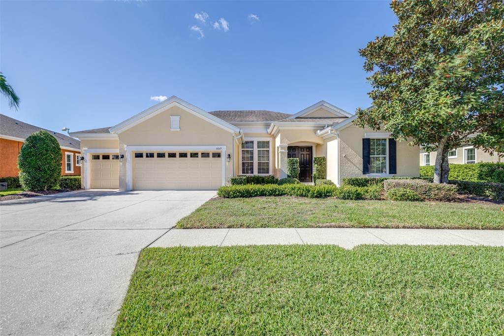 8919 CRYSTAL CREEK COURT LAND O LAKES, FL 34638