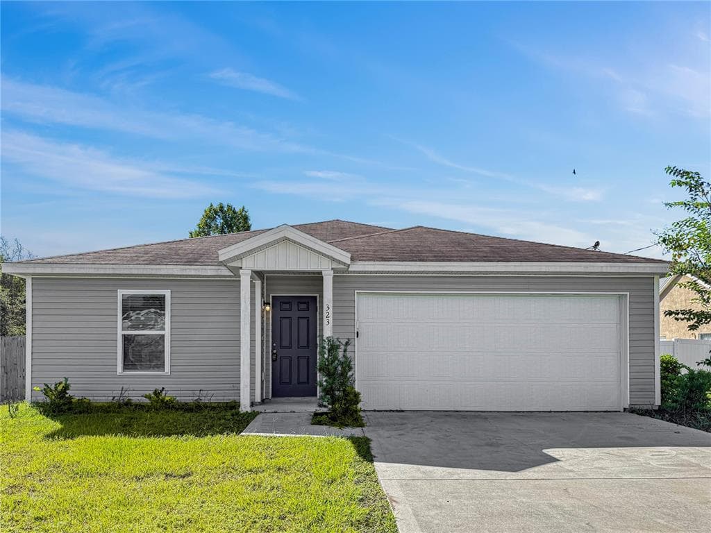 323 PARKVIEW DRIVE PALM COAST, FL 32164