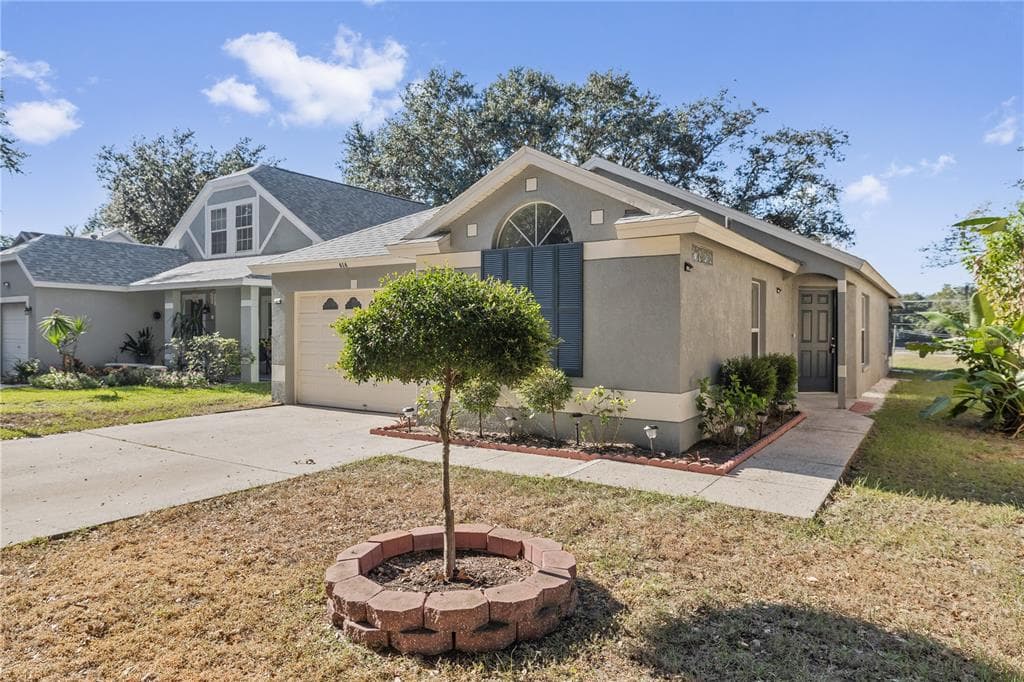 616 CAPE COD CIRCLE VALRICO, FL 33594