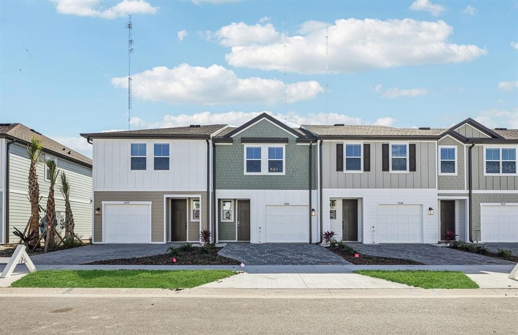 7646 DEER VALLEY CIRCLE TAMPA, FL 33635