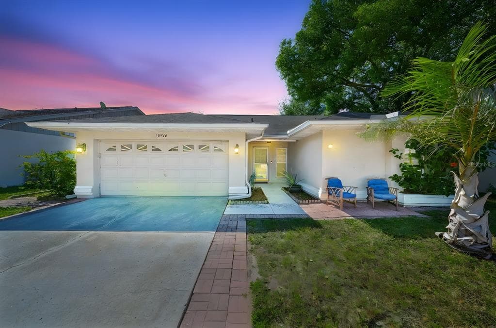 10900 LIVINGSTON DRIVE NEW PORT RICHEY, FL 34654