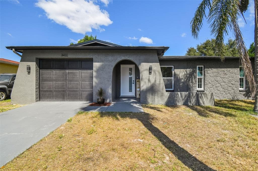 8411 PAXTON DRIVE PORT RICHEY, FL 34668