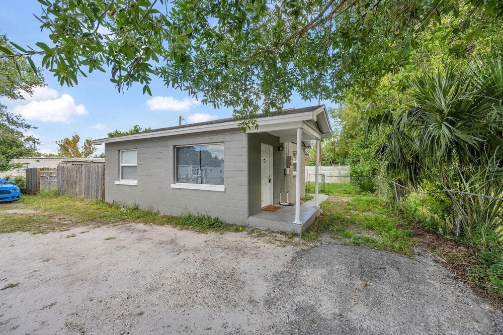 430 ARIZONA AVENUE LAKELAND, FL 33801