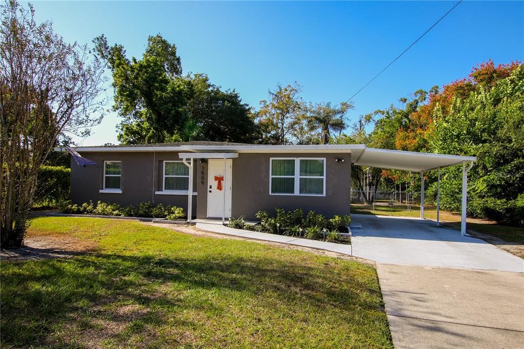 1509 E MCBERRY STREET TAMPA, FL 33610
