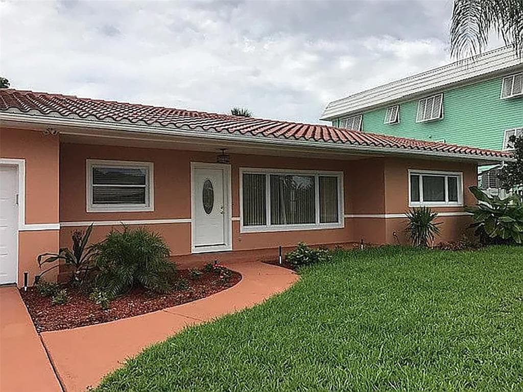 102 19TH STREET BELLEAIR BEACH, FL 33786