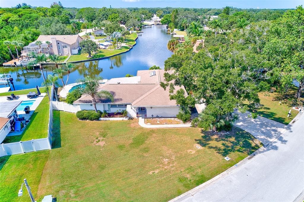 2441 ROBERTA LANE CLEARWATER, FL 33764