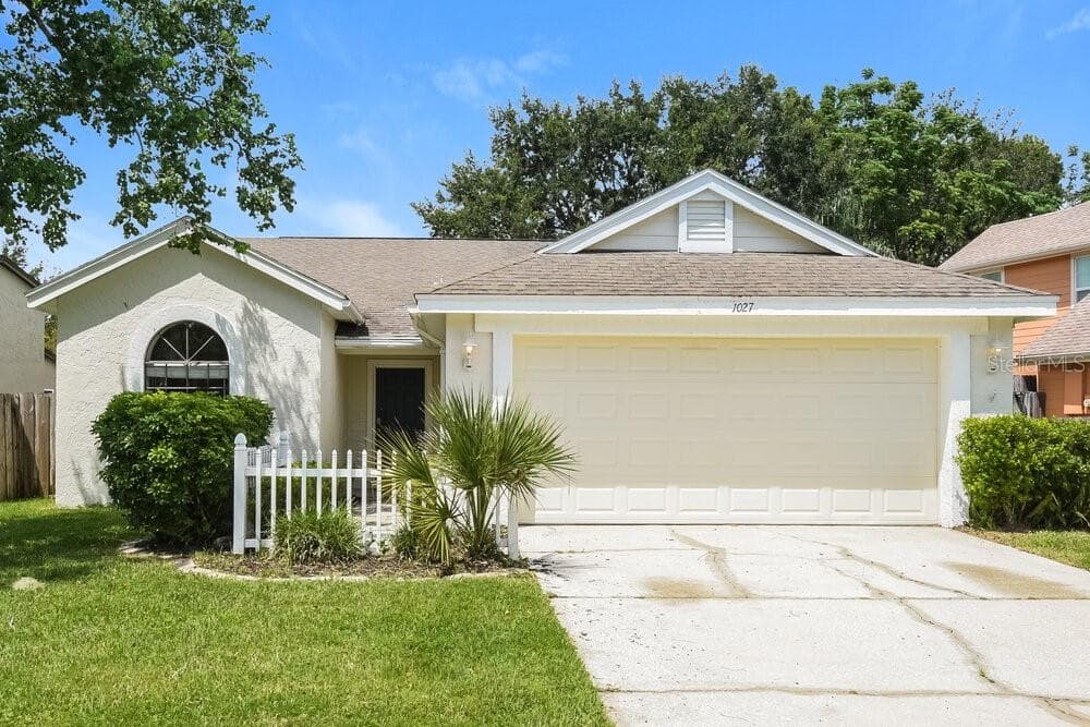 1027 COVINGTON STREET OVIEDO, FL 32765