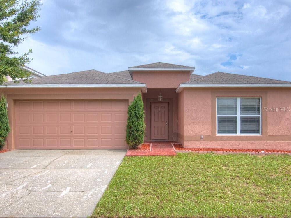 16041 WILKINSON DRIVE CLERMONT, FL 34714