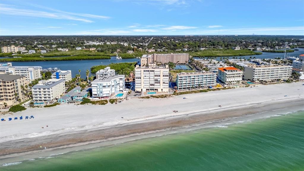 19450 GULF BOULEVARD UNIT 205 INDIAN SHORES, FL 33785