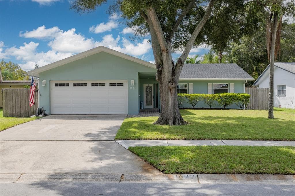 1627 DALE CIRCLE S DUNEDIN, FL 34698