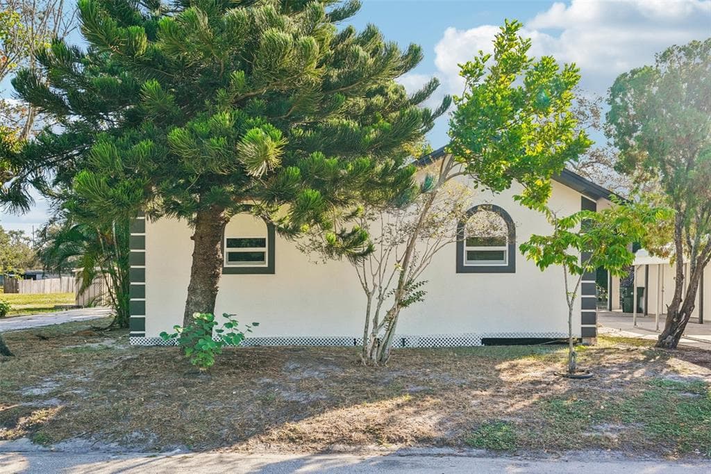 12832 CAMPBELL LANE LARGO, FL 33774