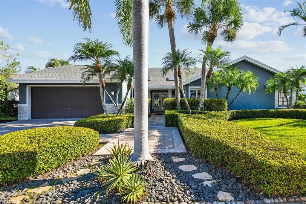 4169 SALTWATER BOULEVARD TAMPA, FL 33615