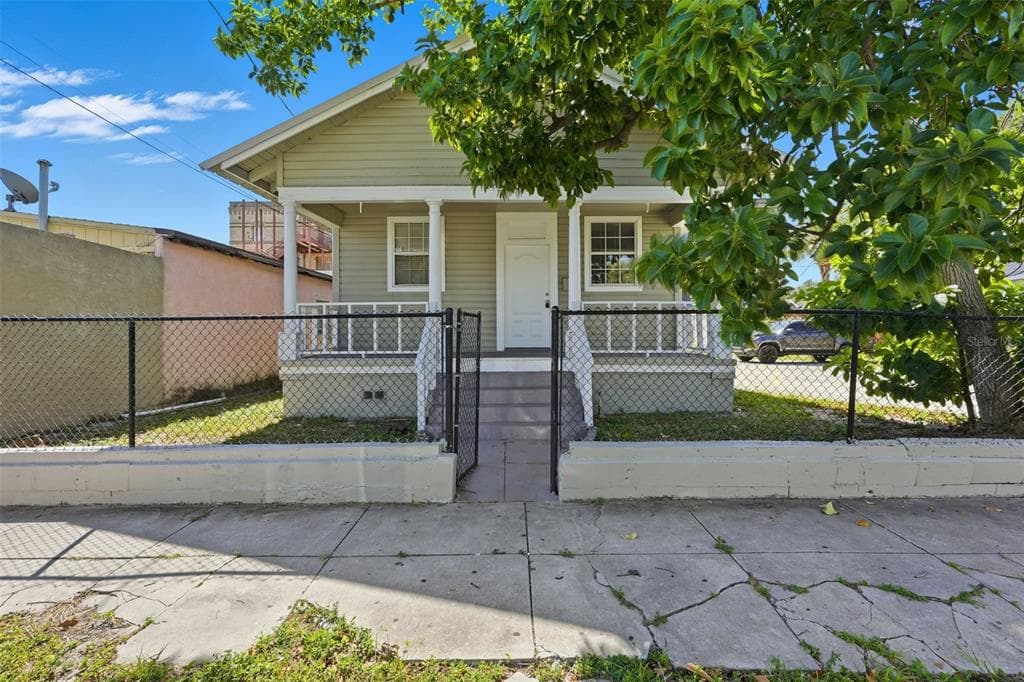 2310 W ARCH STREET TAMPA, FL 33607