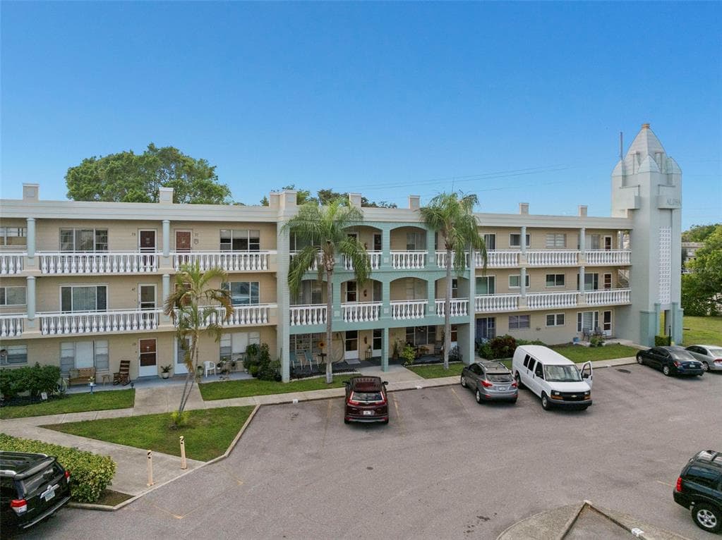 2331 FINLANDIA LANE UNIT 53 CLEARWATER, FL 33763