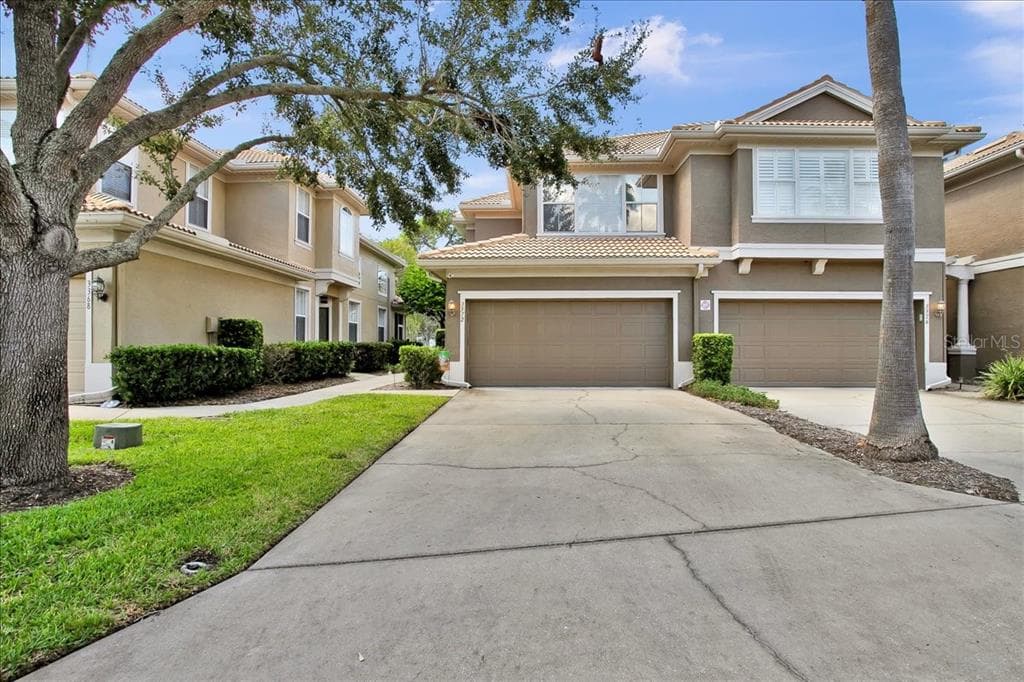 3372 COVERED BRIDGE DRIVE E DUNEDIN, FL 34698