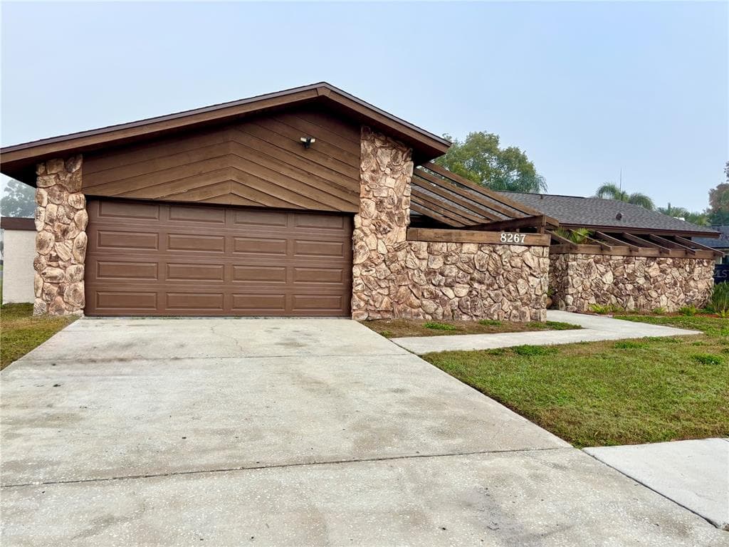 8267 NORWOOD ROAD SEMINOLE, FL 33777