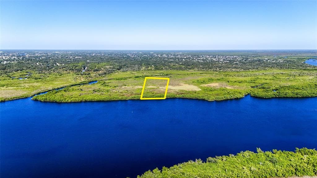 1352 MONTEREY COURT PUNTA GORDA, FL 33983