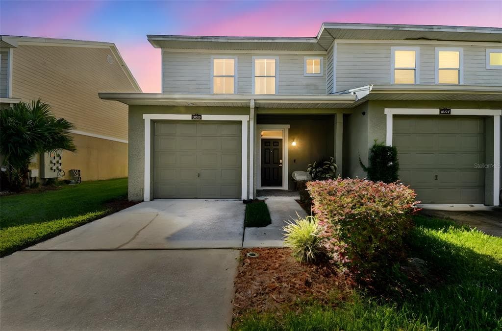 8209 DOWN ROYAL ROAD TAMPA, FL 33610