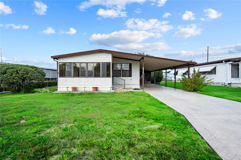 36827 GRACE AVENUE ZEPHYRHILLS, FL 33542