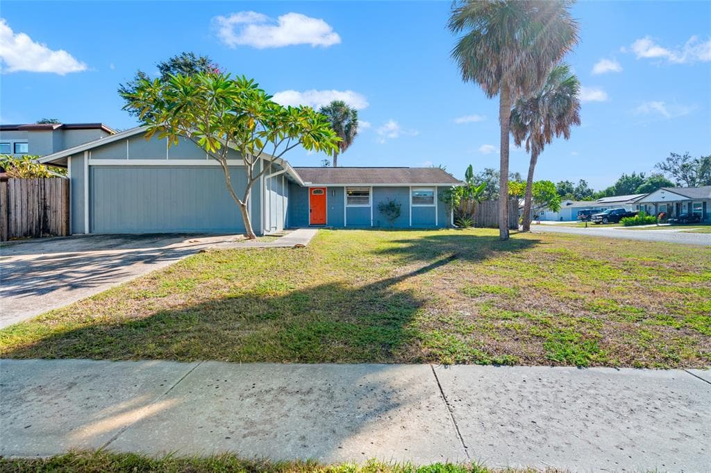 6801 DICKINSON COURT TAMPA, FL 33634