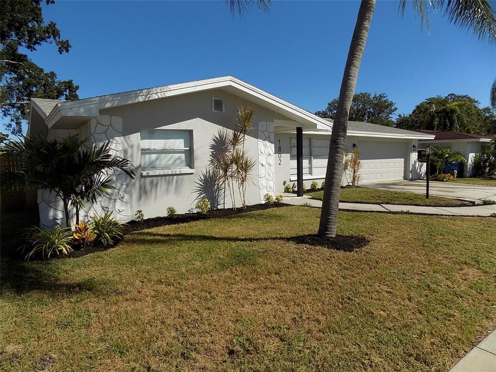 1802 CHINABERRY DRIVE OLDSMAR, FL 34677