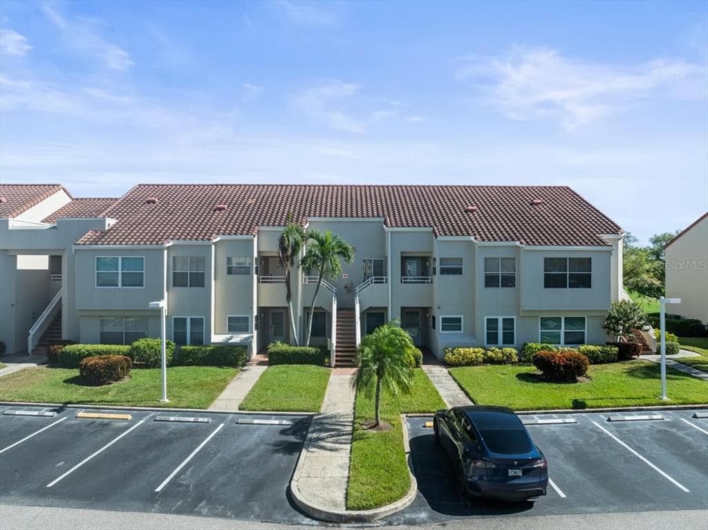 5900 BAHIA DEL MAR CIRCLE UNIT 238 ST PETERSBURG, FL 33715