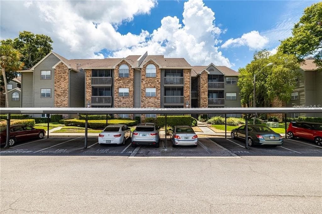2500 WINDING CREEK BOULEVARD UNIT F302 CLEARWATER, FL 33761