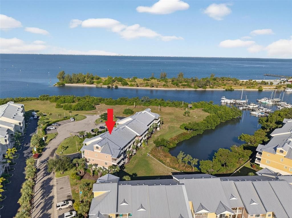 3257 MANGROVE POINT DRIVE RUSKIN, FL 33570
