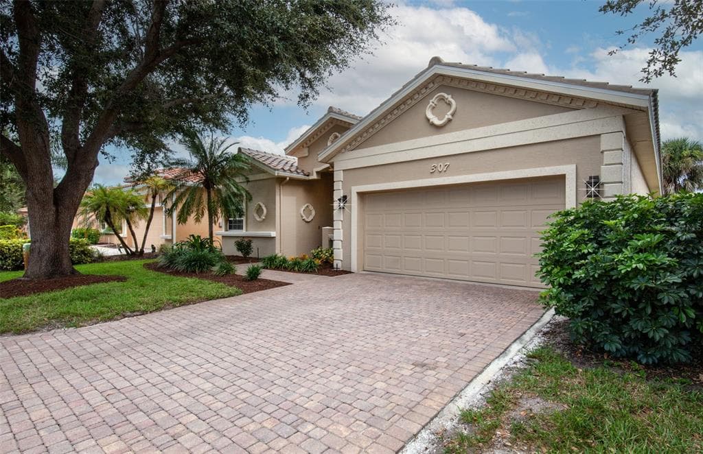 307 RIO TERRA VENICE, FL 34285