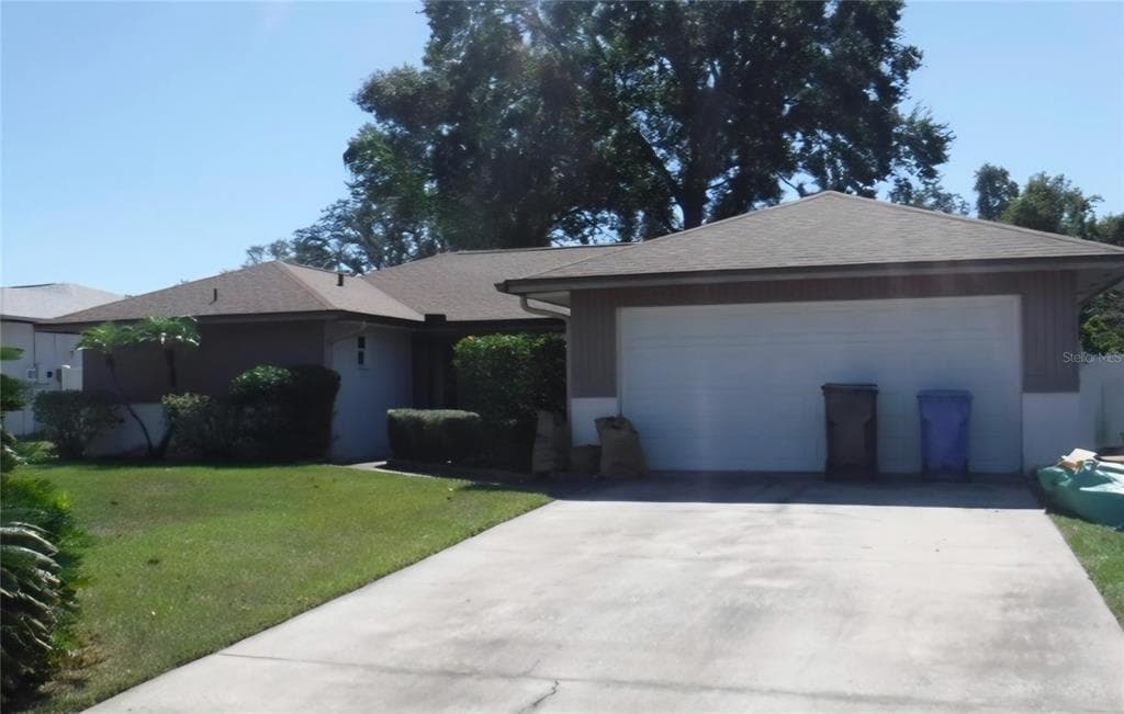 111 MAHOGANY DRIVE SEFFNER, FL 33584