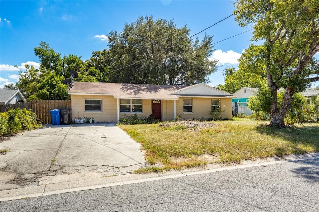 5803 E 30TH AVENUE TAMPA, FL 33619