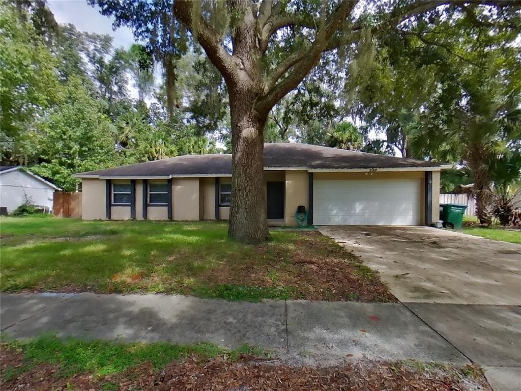 239 OAK ROAD WINTER SPRINGS, FL 32708