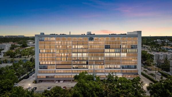 3211 W SWANN AVENUE UNIT 903 TAMPA, FL 33609
