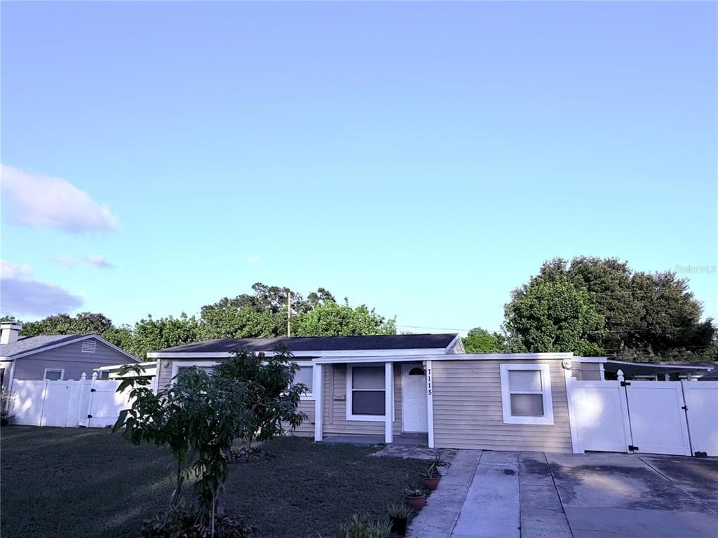 7115 ORPINE DRIVE N ST PETERSBURG, FL 33702