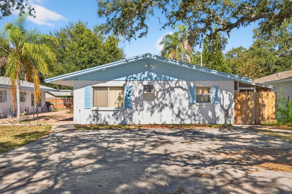 608 14TH AVENUE NW LARGO, FL 33770