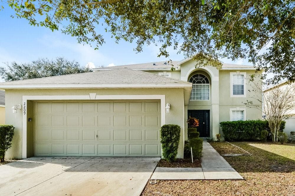 2209 NICOLLETT WAY LEESBURG, FL 34748