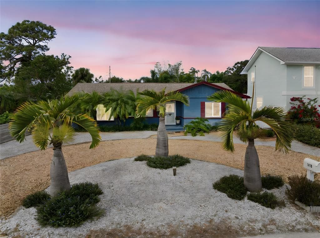1419 GRAY STREET S GULFPORT, FL 33707