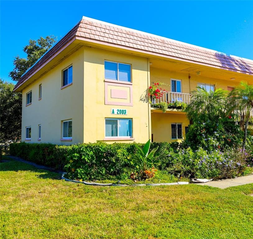2003 GREENBRIAR BOULEVARD UNIT 1 CLEARWATER, FL 33763